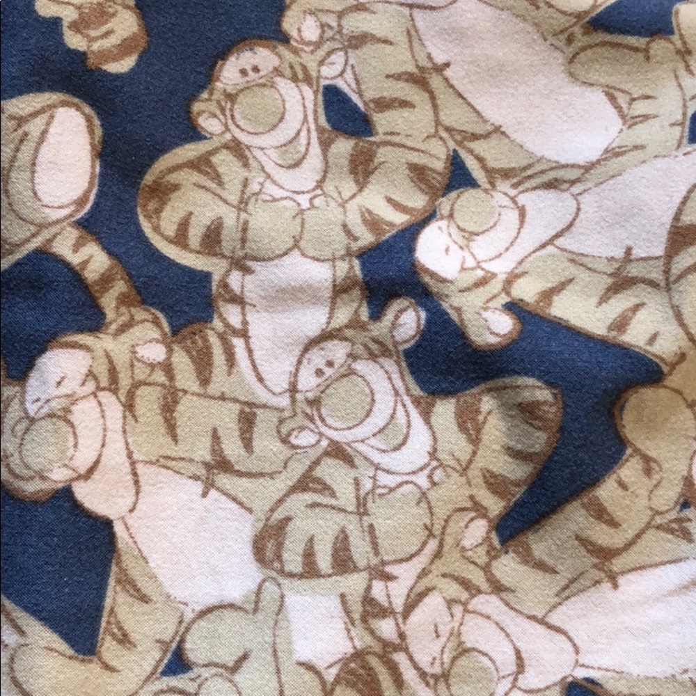 LuLaRoe x Disney Tigger leggings OS 🐠🌸 - Picture 2 of 3
